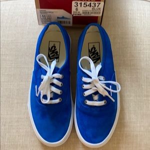 NIB Vans Princess Blue Suede Sneakers 7.5